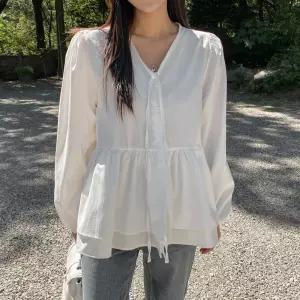 [러블리/구김 ] 리본 스트랩 이중셔링 블라우스