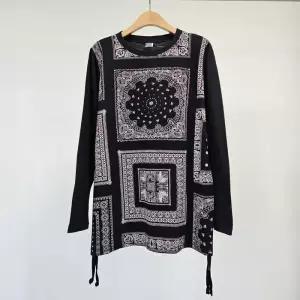 빅사이즈 510 페이즐리패턴박스셔링티 DMNS917