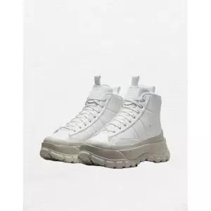 [나이키] 국내매장판 블레이저 롬 미드 윈터라이즈드 여성 스니커즈 FQ9065-100