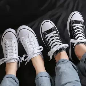 남녀공용 스니커즈 커플 운동화 캐주얼 편한 학생신발 논슬립 여행 출퇴근 4컬러