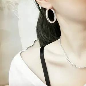 [골드스마일]SE145 여성 라운드 링 심플 데일리 은귀걸이 실버 이어링 (실버 925)