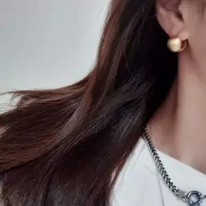 [골드스마일]SE147 여성 무광 골드 원터치 실버 이어링 데일리 은귀걸이 (실버 925)