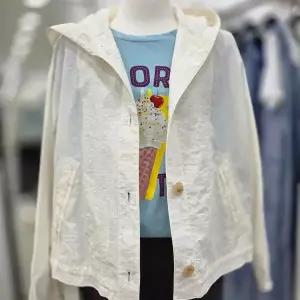 [베네통]자수 스트링 후드 점퍼 BAJPA5631IV_IC