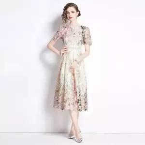 원피스 여성용 레이스 가벼운 펀칭 포지셔닝 프린트 중기장 원픽1