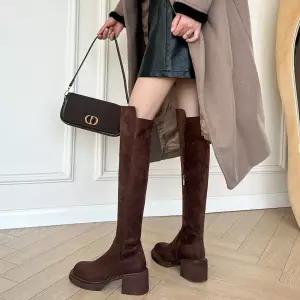 여성 트렌디 아이템 신발 롱부츠 엘레강스 6cm 가보시 추동 무릎굽 부츠 스웨이드 스판 슬림 HT4
