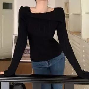 [옷은날개] 데일리 오프숄더 슬림핏 쫀쫀 골지 니트 긴팔티