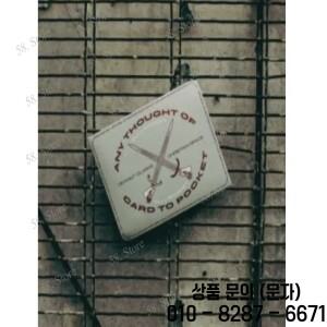 게레인 클라크 & 크리스찬 그레이스 마술 트릭(카드를 주머니에 넣는 방법) (58 스토어 다운로드)