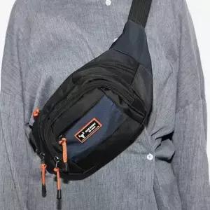 남녀공용 힙색 분리수납 경량 여행보조가방 생활방수