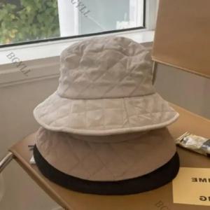 가을 겨울 여성 패딩 누빔 벙거지 모자 중년 여자 방한 버킷햇 (+팔찌)