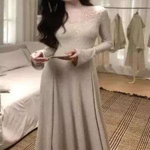 니트 원피스 여친 레이스 부드러운 브이넥 슬림핏 롱스커트 CH1