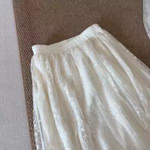 여성스커트 레이스 쁘띠 봄여름 코사지 펀칭 A라인 B31Z2F 뉴템1