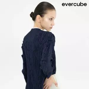 349000원 에바큐브 멀티 플리츠 자켓