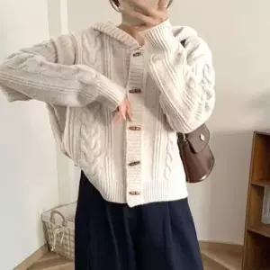 [SBD] 떡뽁이 후드 단추 데일리 꽈배기 가디건 패턴 여성