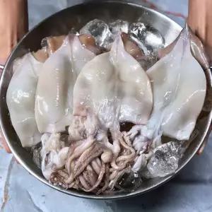 [자연의정] 자연산 신선급냉 손질 오징어 1kg (5-10마리)