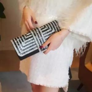 가방 체인백 클러치 핸드백 비즈 파티백 지갑 휴대용