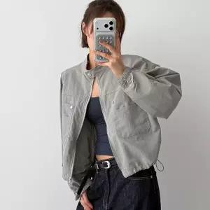 [다잇템] 여자 주머니 드로우코드 나일론 윈드브레이커 SS 폴라넥 리벳 점퍼