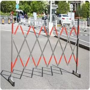 이동식 안전 장벽 개폐식 금속 바리케이드 군중 통제를 위한 산업용 휴대용 교통 유연한 도로 차단