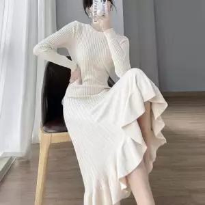 여성 슬림핏 프릴 골지 니트 롱 원피스