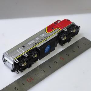 디오라마용 나무 모형N형 1/160 기차 산타페 디젤 합금 미니어처 테이블 장식 소년 선물