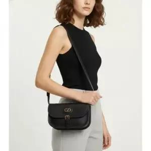 MUST IT_ 26SS Garavani Bag 8Y2B0S82 RBN 0NO) 가라바니 백)