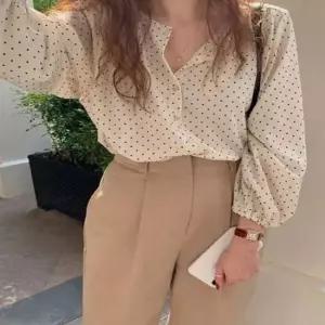 [옷은날개] 여성 2컬러 러블리한 도트 쉬폰 블라우스 소매밴딩