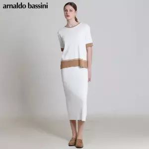 아날도바시니 (2SET) 시보리배색 밴딩 스커트 셋업(니트+스커트)