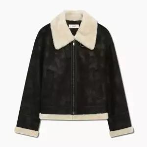 백화점 리스트 인조 스웨이드 크롭 무스탕 자켓 TWUJKP82010