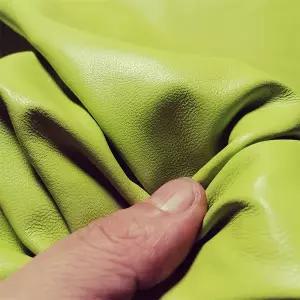 인조가죽시트지 가죽 수선패치 0.5MM 연녹색 양가죽. 가죽. 원단. 스커트를 수동 직접 만드는 DIY. 시트 절