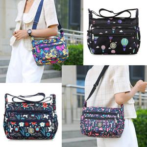 가벼운숄더백 방수 포켓 수납 가방 중년여성 40대