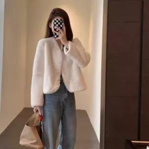 [라일리여성의류] Rly 무지 하프코트 여성 겨울 반코트 포근한 패션 털