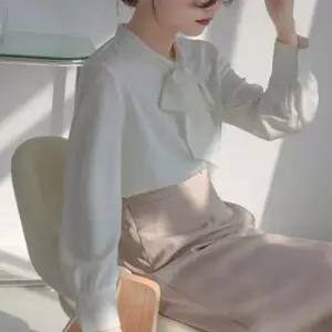 [옷은날개] 여자 스카프 오피스룩 포인트 새틴 리본 블라우스