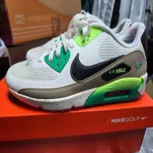 나이키 골프화 290사이즈 스파이크리스 골프신발 에어맥스 90 골프 NRG 백 홈