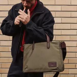 [닥스](센텀시티점)DBBA6E782K2 카키 음각로고 가죽 토트백