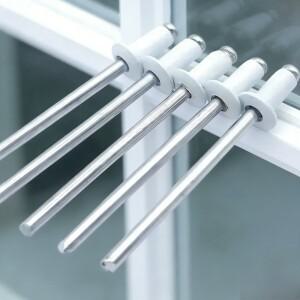 흰색 도장된 돔 헤드 블라인드 리벳 50개 RAL9010 컬러 팝 알루미늄 스틸 건축용 패스너 하드웨어