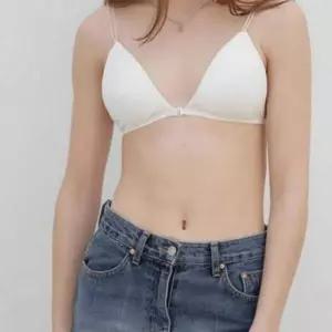 앞후크 볼륨 뽕브라