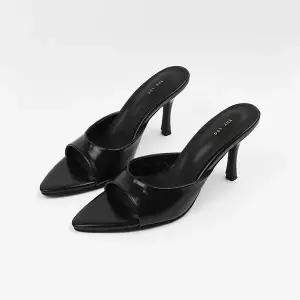 [신난다슈]여성 뮬 슬리퍼 샌들 힐 8cm 여자 스틸레토 하이힐 구두 발편한 토오픈 데일리 LO264953 블랙