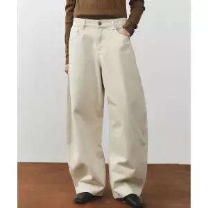 NOIRER FOR WOMAN 코튼 다잉 커브드 데님 팬츠 (샌드베이지) 2069762