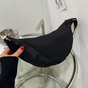 (색상 카키)여성 가벼운 반달 미니 크로스백 캐주얼 수납 1P 데이트 가방 패션 스타일