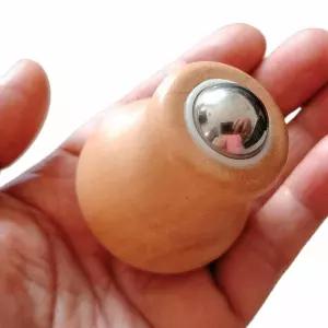 너도밤나무 손잡이가 달린 킨테굿 스테인리스 스틸 페이셜 마사지 롤러 얼굴 및 눈 관리용 360도 회전 스