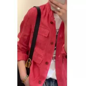 헐크 레드 여성용 여자 자켓 린넨마 초가을의 멋예쁜 린넨 코트 KKE3
