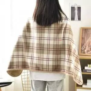 [콩심팥심]극세사 털안감 똑딱이 수면 망토 담요 M 1P 독서실 사무실 낮잠 이불