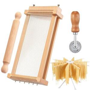 실리파인 4개 파스타 메이커 도구 세트에는 롤링 핀이 있는 치타라 커터 이탈리안 기타, 면 건조 랙, 스파게티용 라비올리 제작 도구, 라자냐가 포함되어 있습니다