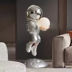 인테리어 우주인 소품 선물 스탠드 제품 집들이 커피숍 조명
