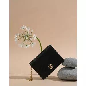 닥스 26SS CARLISLE 블랙 칼라일 엠보 가죽 골드DD 카드지갑 DCWA6E218BK