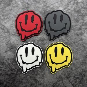 녹는 웃는 얼굴 패턴 PVC 패치, 부드러운 고무 배지, 야광 효과, 후크 앤 루프 백킹, 가방, 배낭, 조끼 및