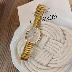 크리스마스와 할로윈 선물용 라이트 럭셔리 패션 타원형 스틸 쿼츠 시계