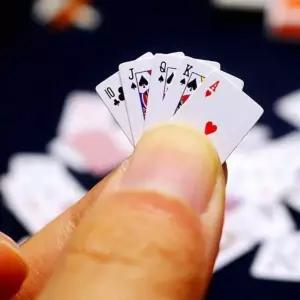 보드게임 미니 포커 카드 놀이 54 개 세트 성인 및 어린이용 재미있는 선물 보드 게임