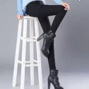 스판 팬츠 포근한 기모 안감으로 따뜻한 밴딩 바지