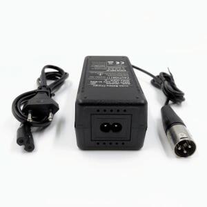 냉각 팬 XLR 커넥터가 있는 27.6V/28.8V 납산 배터리용 24V 3A 납산 배터리 충전기