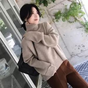 [옷은날개] 크리미촉감 도톰 목폴라니트